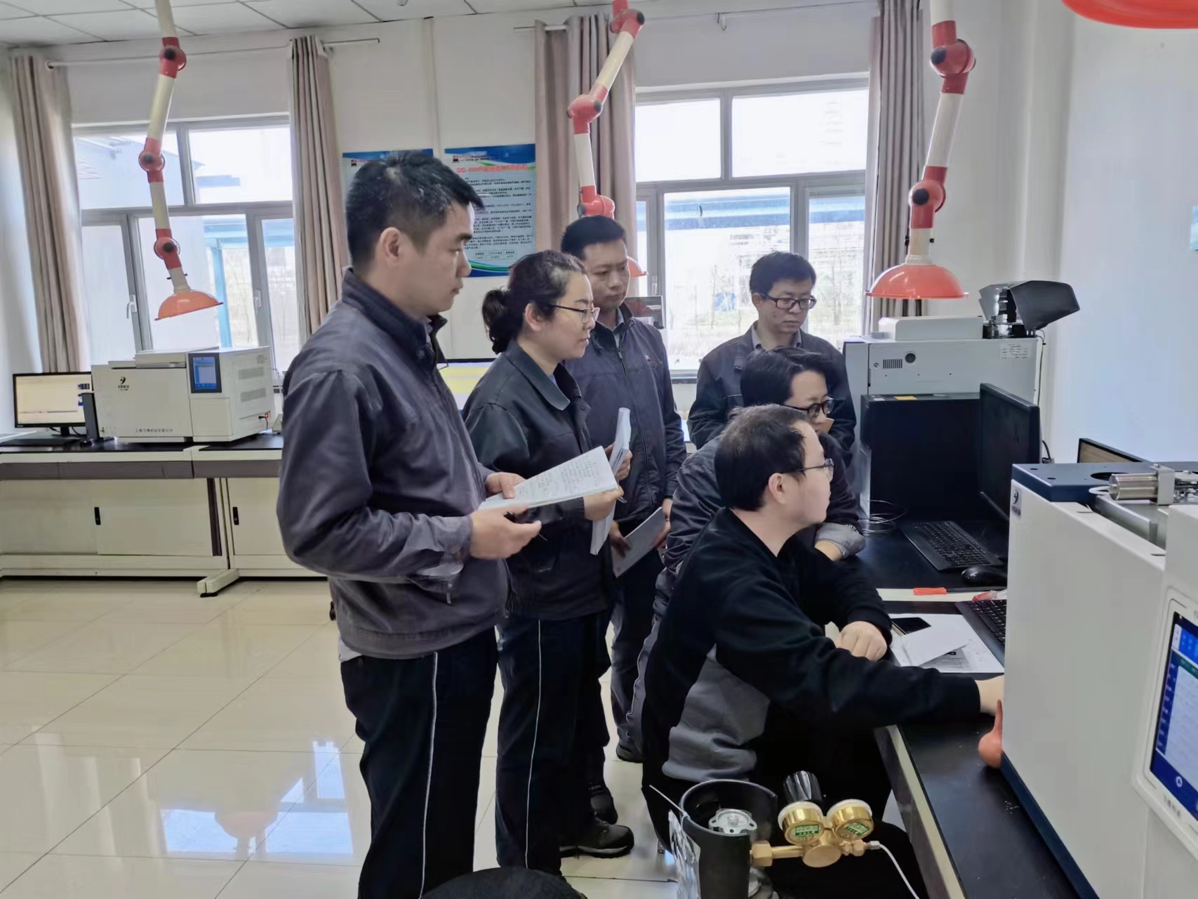 北角多閥多柱氣相色譜在煤化工方面的應用